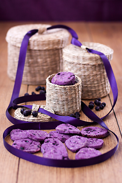 Фиолетовое черносмородиновое печенье