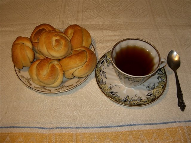 Чай с пирожками фото