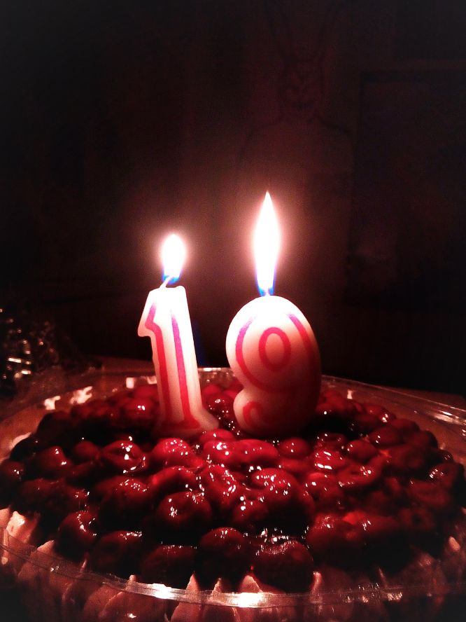 С 19 летием картинки