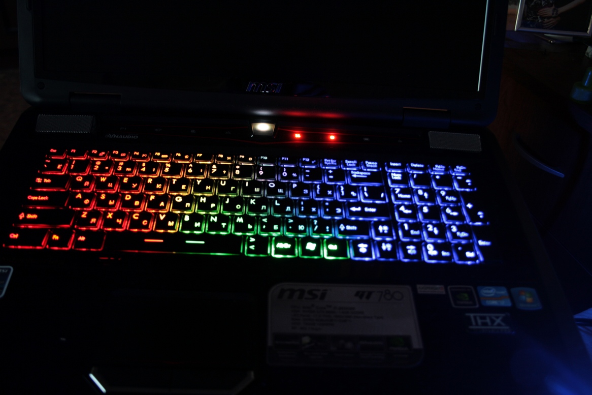 Подсветка клавиатуры ноутбука выключается. MSI gt60 подсветка клавиатуры. MSI ms1543 подсветка. Клавиатуры с подсветкой на ноутбуке ASUS k95vb. Подсветка MSI g750.